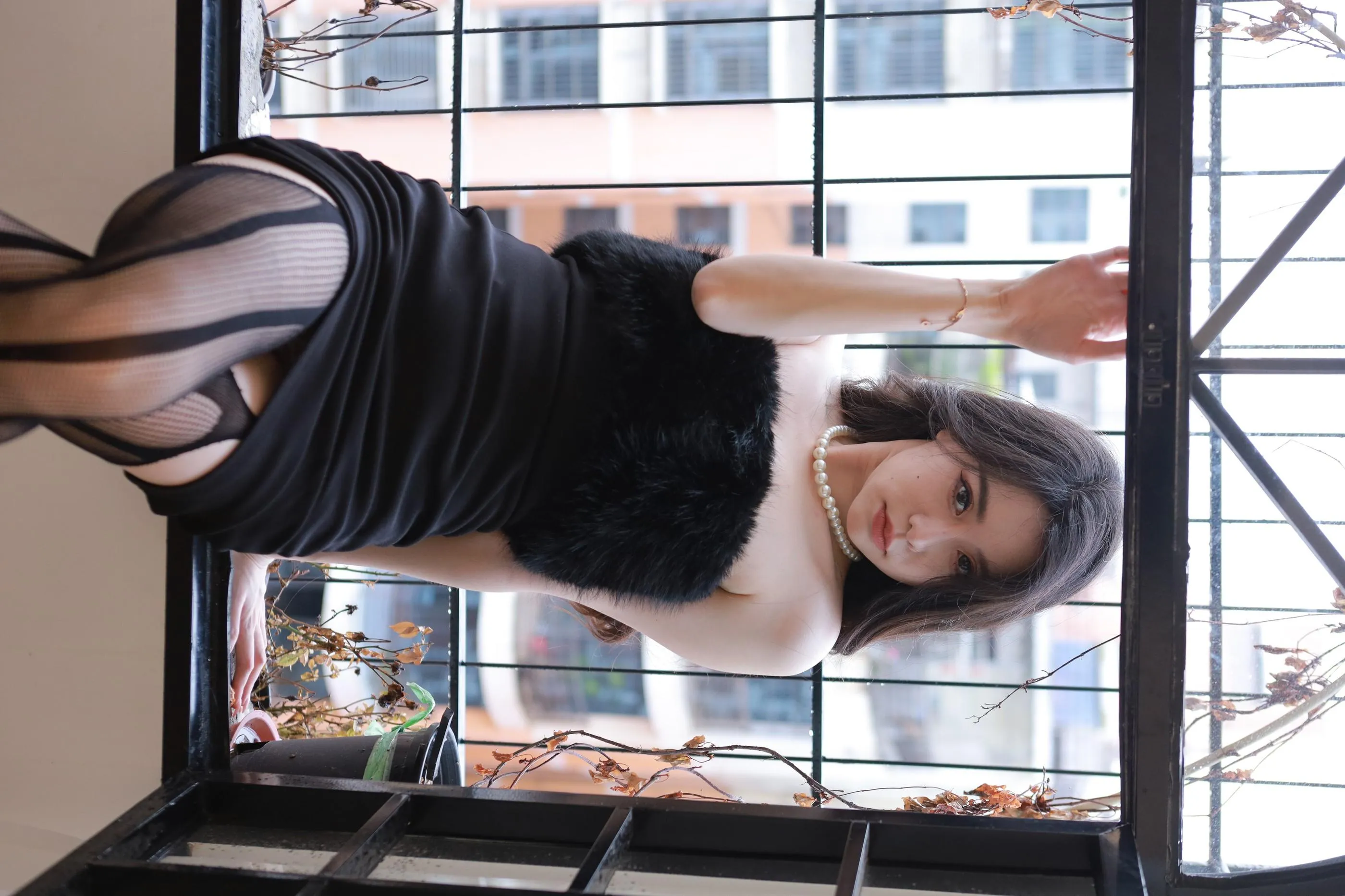 Sia不吃鱼 – NO.021 虾线黑丝 [51P]插图8